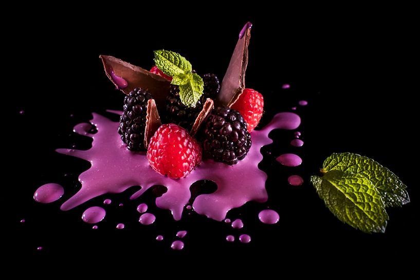 Frambozen en bramen dessert, raspberry desert van Corrine Ponsen