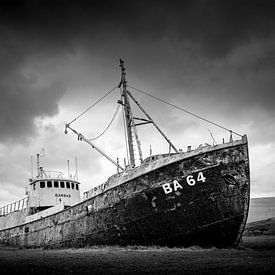 Stranded boat in Iceland by Nick Van Goubergen
