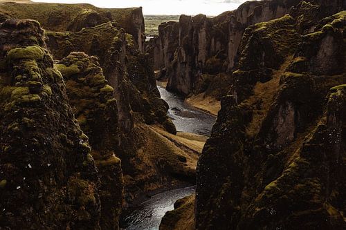 Fjadrargljufur vallei in IJsland