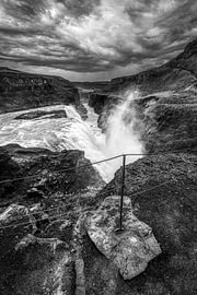 Spektakuläre Gewalt am Gullfoss von Peter Heins