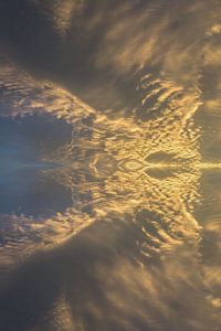 Goldene Wolken am Abendhimmel 1