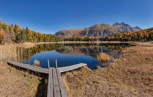 Steiger aan het meertje Lej da Staz, Sankt Moritz, Graubünden, Engadin, Zwitserland