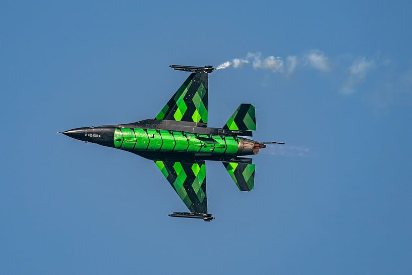 F-16 General Falkon in the air by Jolanda Aalbers