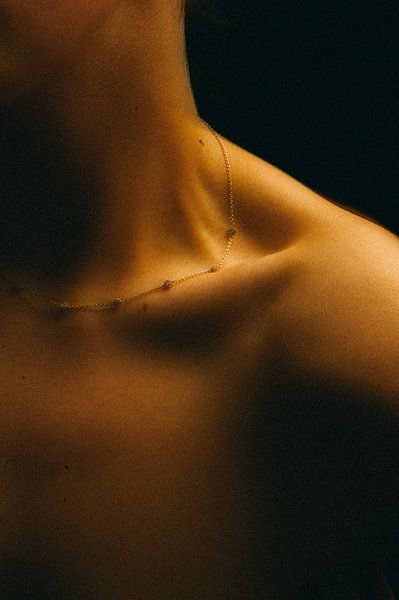 peau dorée par Olli Lehne