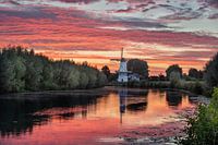 Schilderachtige zonsopkomst bij molen de Vlinder