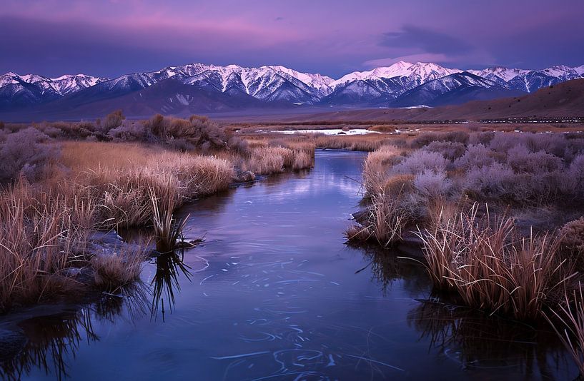 Strahlendes Bergmassiv von fernlichtsicht