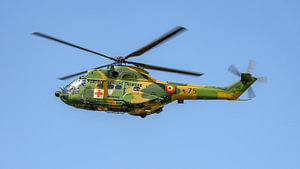 Rumänische Luftstreitkräfte: IAR-330 Puma Rettungshubschrauber.