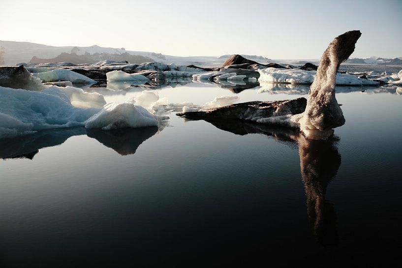 Jökulsárlón gletsjermeer, IJsland (Jokulsarlon) van Roel Janssen
