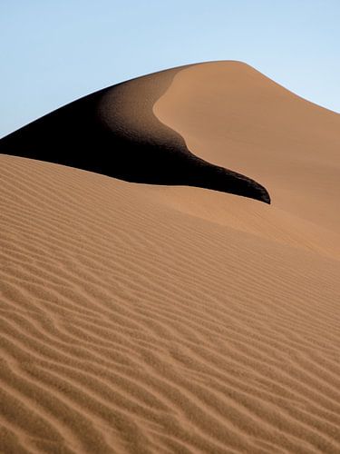 Zandduin in de woestijn in Iran