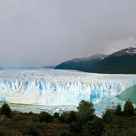 Perito Moreno by Roelof de Vries