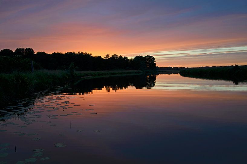 Sonnenuntergang bei die Fluss von Barbara Brolsma