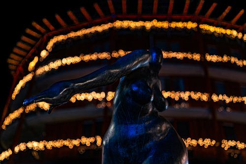 Dancing on the Hovel