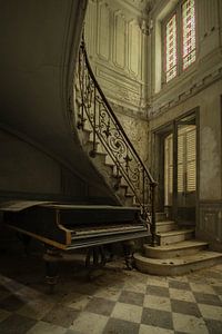Piano by Elise Manders