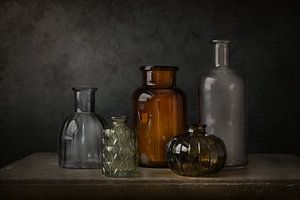 Silence capturé dans le verre - nature morte moderne