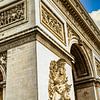Détail Arc de Triomphe avec nuages à Paris France sur Dieter Walther