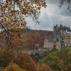 Burg Eltz van Mart Houtman