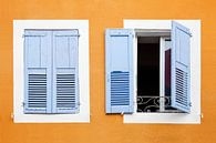 Kleurrijk venster in Frankrijk Ardèche van JPWFoto thumbnail