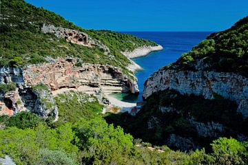 Stivia beach in Vis. by Tuur Wouters