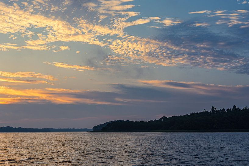 Lake view in Seedorf am Schaalsee at sunrise by Rico Ködder
