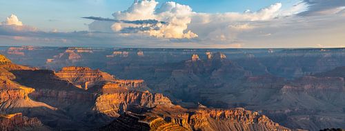 Panorama grand format du lever de soleil du Grand Canyon sur Remco Bosshard