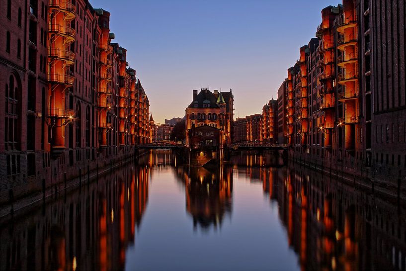Hamburg by Hello Pompoyo