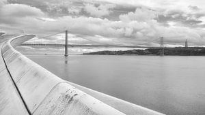 De Ponte de 25 Abril in zwart-wit - prachtig Lissabon