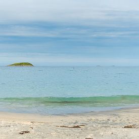 Witte stranden Senja Noorwegen van Bas Verschoor