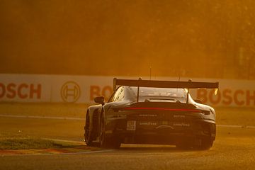 Porsche 911 GT3 R LM Manthey
