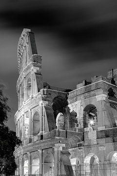 Colisée à Rome, Italie de nuit (noir et blanc) sur berbaden photography