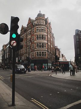 Straatbeeld | Verkeerslicht | Londen | Engeland | Verenigd Koninkrijk van Nicole Van Stokkum