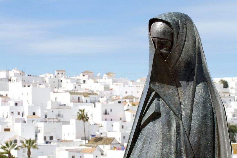 VEJER DE LA FRONTERA Urban landscape and sculpture - the vejer sculpture by Bernd Hoyen