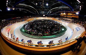 Round and round we go by Klaas Guchelaar