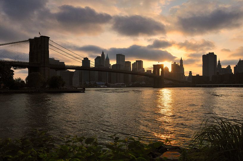Coucher de soleil sur le pont de Brooklyn  par Paul van Baardwijk