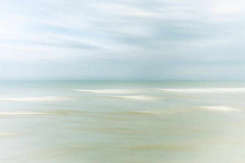 Rolling Waves #4 by Mario Bentvelsen