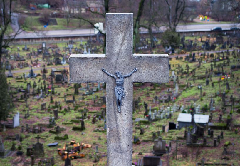 Cemetery Vilnius van Julian Buijzen