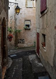 Franse huisjes in oude centrum Crest van Peter Bartelings