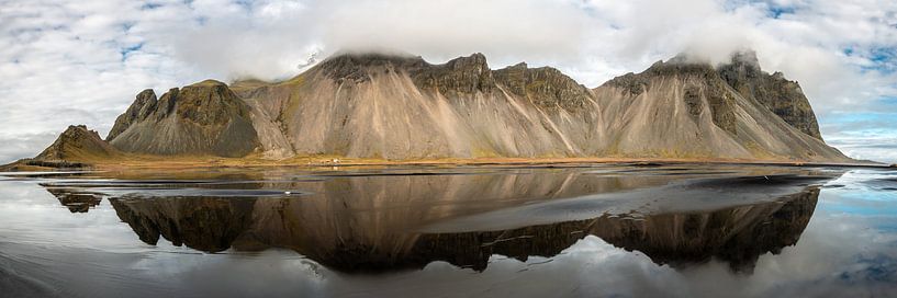 Panorama van de fameuze Vestrahorn van Gerry van Roosmalen