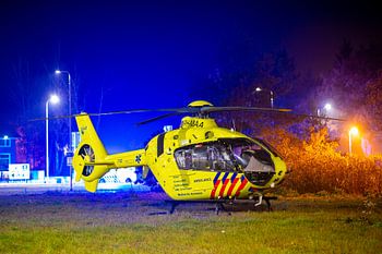 Traumahubschrauber Lifeliner 1 am Boden auf dem Hard