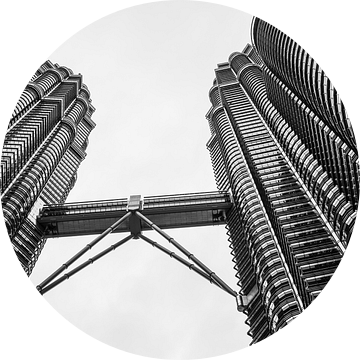 Detail van de Petronas Towers in Kuala Lumpur van Shanti Hesse