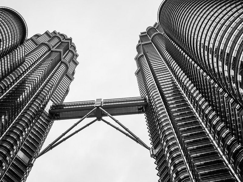 Detail van de Petronas Towers in Kuala Lumpur van Shanti Hesse
