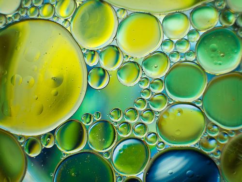 Abstracte Fotografie - Olie op Water in Groen, Blauw