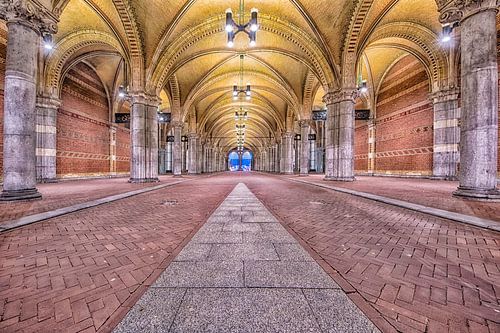 Symétrie dans le passage du Rijksmuseum, Amsterdam sur Peter Bartelings