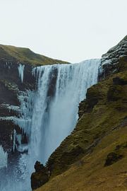 Waterfall Iceland by Anouk van Weert