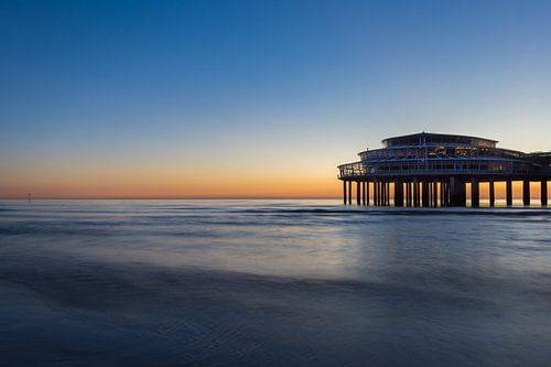 Pier in der Abenddämmerung