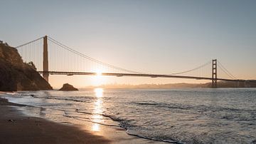 Golden Gate Bridge at sunrise by swc07