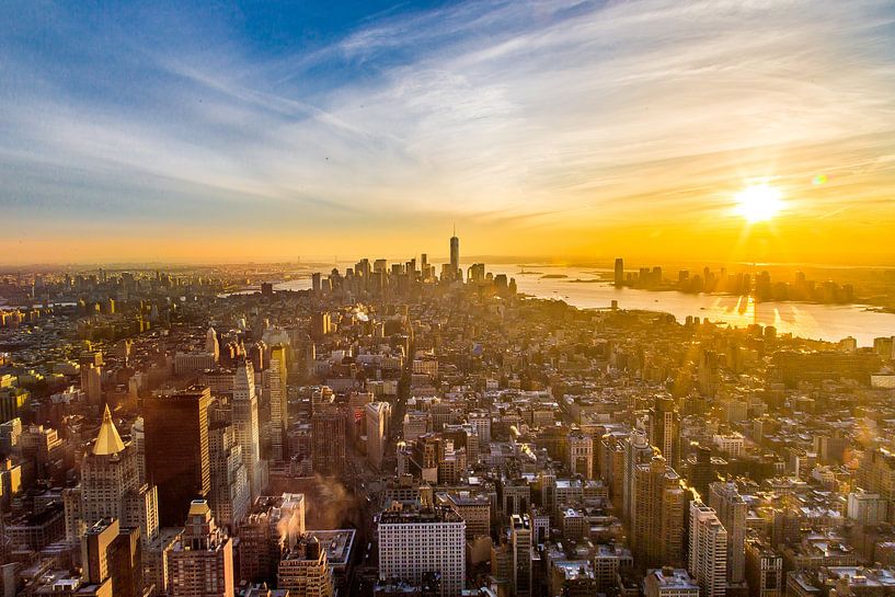 zonsondergang Manhatten vanaf Empire state Bulding van Sjoerd Tullenaar