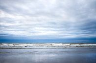 vage wolken op het strand van Karijn | Fine art Natuur en Reis Fotografie thumbnail