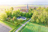 Zicht op Saaxumhuizen van Droninger thumbnail