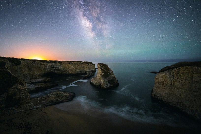 Voie lactée Ciel étoilé au-dessus de la mer par FotoKonzepte