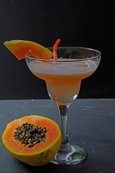 Papaya trifft auf Eiweiß und Gin. Leckere und fruchtige Cocktails im Glas serviert von Babetts Bildergalerie